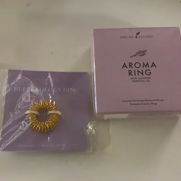 NEW sealed box of 8 aroma rings and bonus reflexology ring - Picture 1 of 4
